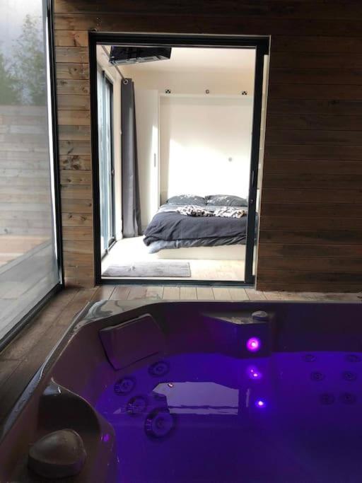 Loft Privatise Avec Spa Xxl Et Piscine Chauffee Bruz Exteriér fotografie