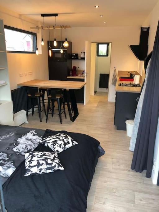 Loft Privatise Avec Spa Xxl Et Piscine Chauffee Bruz Exteriér fotografie